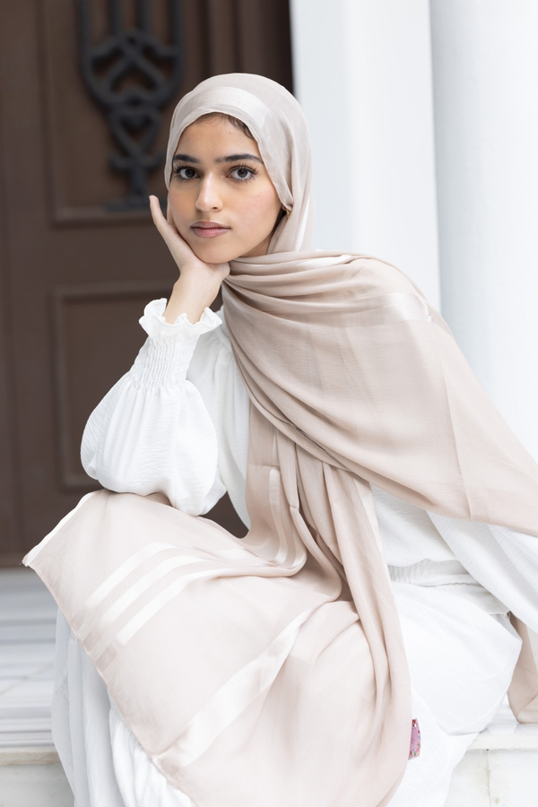 Dubbita Satin - Sand Whisper