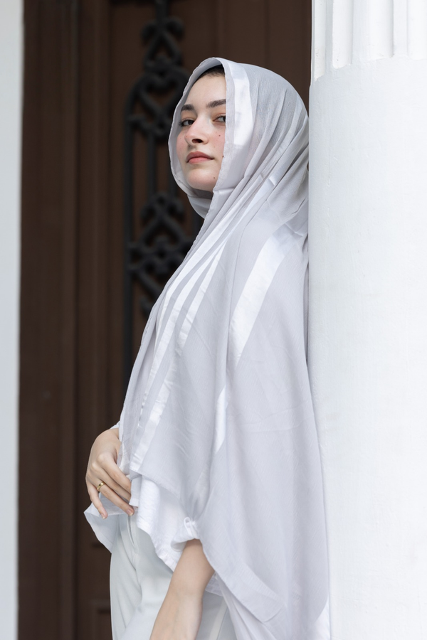 Dubbita Satin - Opal Glow