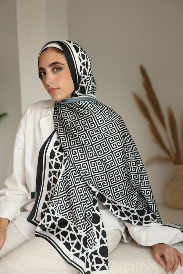 Noir Grace - French Satin Edition