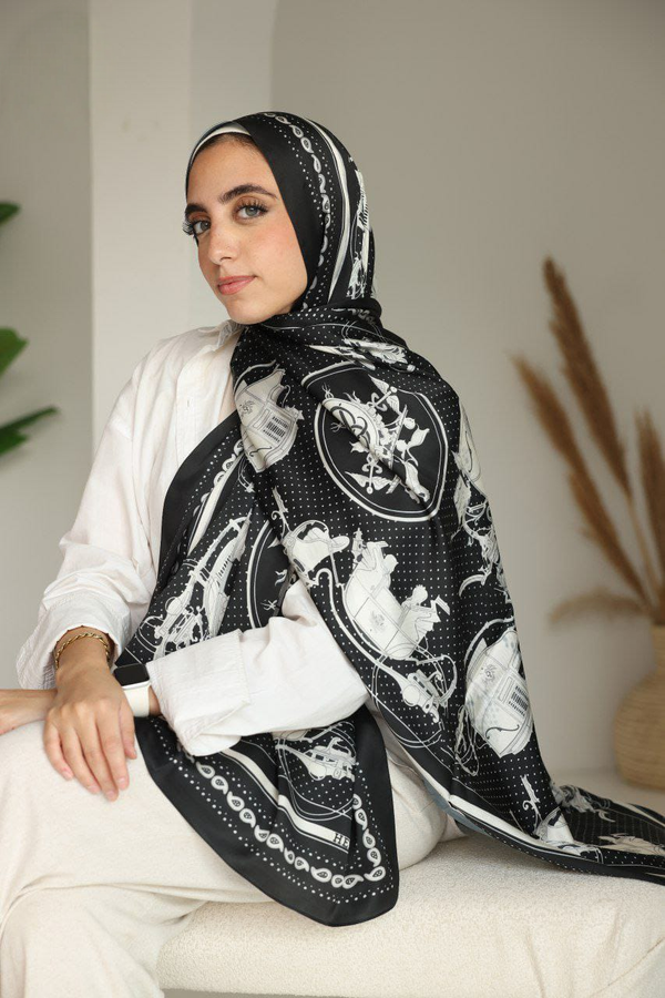Élégance Noire - Vintage Carriage French Satin Scarf