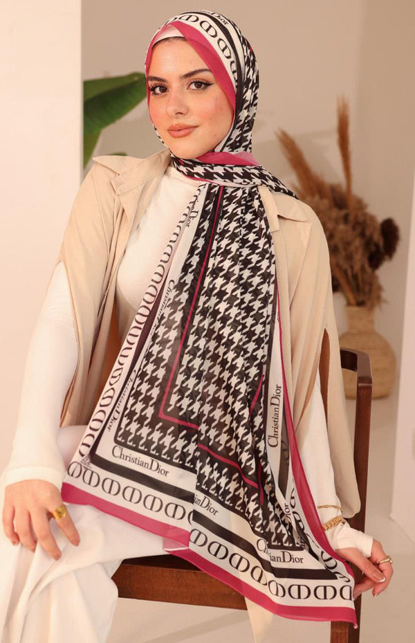 Classic Houndstooth Elegance Scarf